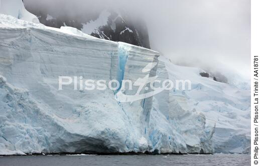 Antarctique. - © Philip Plisson / Plisson La Trinité / AA18781 - Nos reportages photos - Glacier