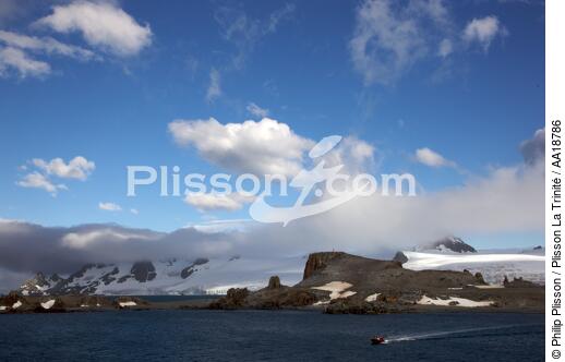 Antarctique. - © Philip Plisson / Plisson La Trinité / AA18786 - Nos reportages photos - Glacier