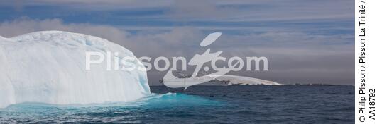 Antarctique. - © Philip Plisson / Plisson La Trinité / AA18792 - Nos reportages photos - Glace