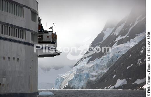 Antarctique. - © Philip Plisson / Plisson La Trinité / AA18799 - Nos reportages photos - Glacier