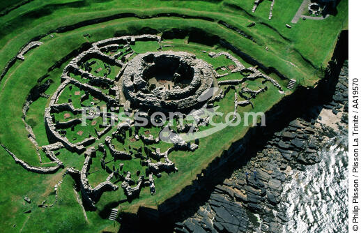 Broch of Gurness, une des plus belles forteresses des Orcades - © Philip Plisson / Plisson La Trinité / AA19570 - Nos reportages photos - Ecosse