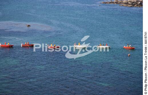 Pêche a la palourde en Galice - © Philip Plisson / Plisson La Trinité / AA19741 - Nos reportages photos - Conchyliculture