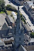 Le clocher de la basilique de Saint-Anne-d'Auray. © Philip Plisson / Plisson La Trinité / AA20221 - Nos reportages photos - Basilique