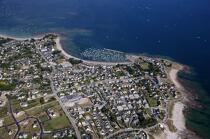 Vue sur Saint-jacques et son port. © Philip Plisson / Plisson La Trinité / AA20226 - Nos reportages photos - Presqu'île de Rhuys