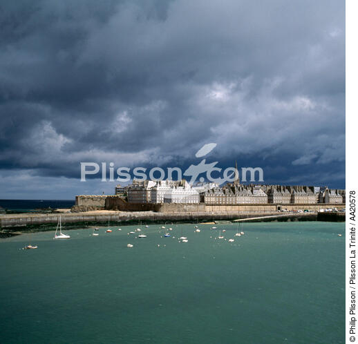 Saint-Malo - © Philip Plisson / Plisson La Trinité / AA20578 - Nos reportages photos - Rempart