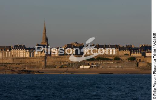 Saint-Malo. - © Philip Plisson / Plisson La Trinité / AA21505 - Photo Galleries - Rampart