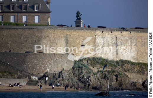 Saint-Malo. - © Philip Plisson / Plisson La Trinité / AA21525 - Photo Galleries - Rampart