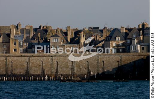Saint-Malo. - © Philip Plisson / Plisson La Trinité / AA21545 - Nos reportages photos - Ille-et-Vilaine