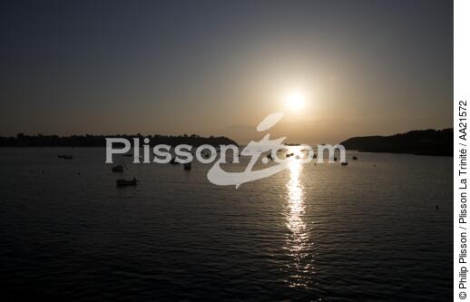 Saint-Malo. - © Philip Plisson / Plisson La Trinité / AA21572 - Nos reportages photos - Coucher de soleil
