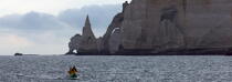 Les falaises d'Etretat. © Philip Plisson / Plisson La Trinité / AA21616 - Nos reportages photos - Barque