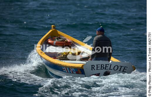 Fisherman in Chausey. - © Philip Plisson / Plisson La Trinité / AA21751 - Photo Galleries - Island [50]