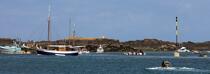 Mooring in Chausey. © Philip Plisson / Plisson La Trinité / AA21760 - Photo Galleries - The Mont-Saint-Michel Bay and Chausey
