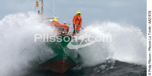 Canot de sauvetage du Guilvinec - © Philip Plisson / Plisson La Trinité / AA21878 - Nos reportages photos - 16/9 horizontal