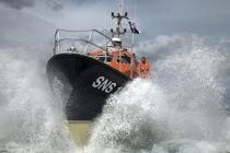Lifeboat Saint-Quay-Portrieux. © Philip Plisson / Plisson La Trinité / AA21879 - Photo Galleries - Lifesaving at sea