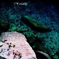 Bain turquoise. © Philip Plisson / Plisson La Trinité / AA21977 - Nos reportages photos - Rocher