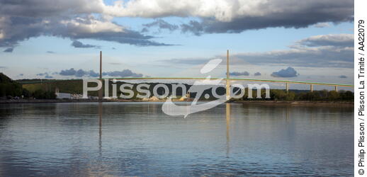 Le pont de Brotonne. - © Philip Plisson / Plisson La Trinité / AA22079 - Nos reportages photos - Seine Maritime