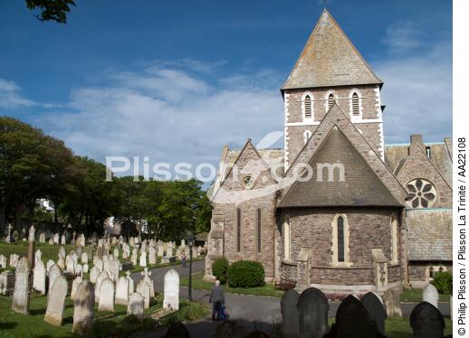 Aurigny - © Philip Plisson / Plisson La Trinité / AA22108 - Nos reportages photos - Eglise