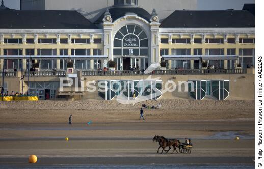 Cabourg. - © Philip Plisson / Plisson La Trinité / AA22243 - Nos reportages photos - Casino