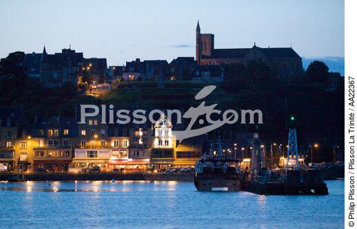 Cancale by night. - © Philip Plisson / Plisson La Trinité / AA22367 - Photo Galleries - From Cancale to Saint-Brieuc
