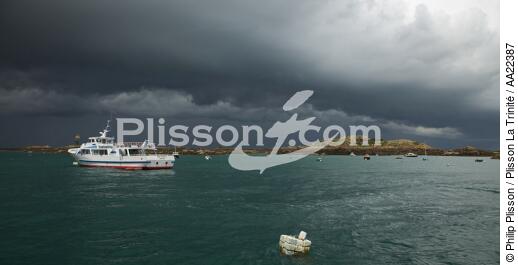 Chausey. - © Philip Plisson / Plisson La Trinité / AA22387 - Photo Galleries - Mail boat