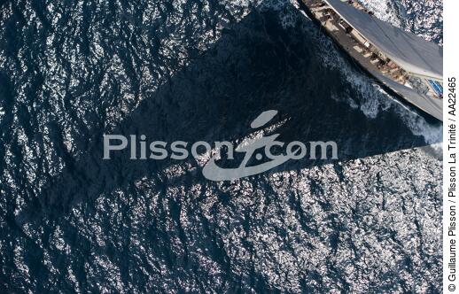 Shamrock V. - © Guillaume Plisson / Plisson La Trinité / AA22465 - Photo Galleries - J Class yacht