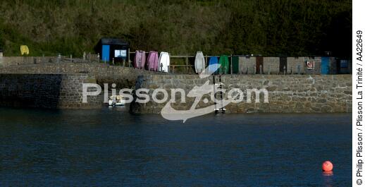 Port Racine dans la Manche. - © Philip Plisson / Plisson La Trinité / AA22649 - Photo Galleries - Small boat