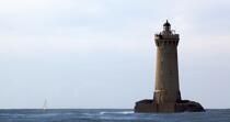Le phare du Four. © Philip Plisson / Plisson La Trinité / AA22798 - Nos reportages photos - Mer calme