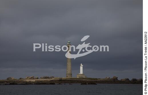 Le phare de l'île Vierge - © Philip Plisson / Plisson La Trinité / AA22812 - Nos reportages photos - Ciel