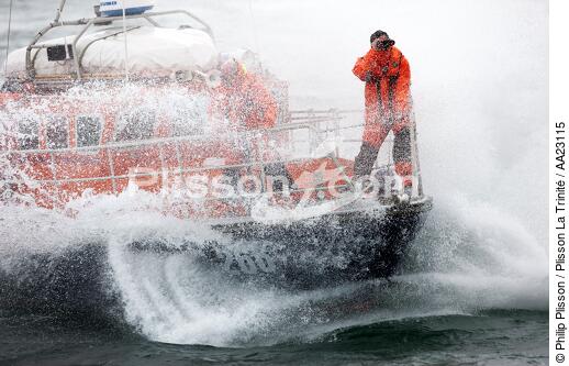 Lifeboat - SNSM - © Philip Plisson / Plisson La Trinité / AA23115 - Photo Galleries - Sea Rescue