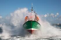Canot de sauvetage - SNSM © Philip Plisson / Plisson La Trinité / AA23118 - Nos reportages photos - Mer agitée