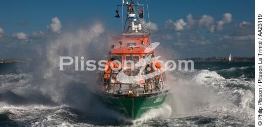 Canot de sauvetage - SNSM - © Philip Plisson / Plisson La Trinité / AA23119 - Nos reportages photos - Sauveteur en mer