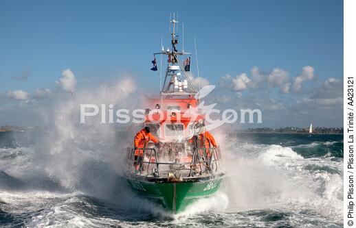 Canot de sauvetage - SNSM - © Philip Plisson / Plisson La Trinité / AA23121 - Nos reportages photos - Sauvetage en mer