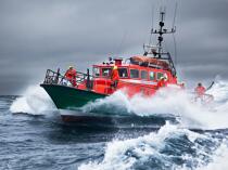Lifeboat - SNSM © Philip Plisson / Plisson La Trinité / AA23123 - Photo Galleries - Lifesaving at sea