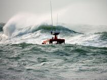Lifeboat - SNSM © Philip Plisson / Plisson La Trinité / AA23126 - Photo Galleries - Lifesaving at sea
