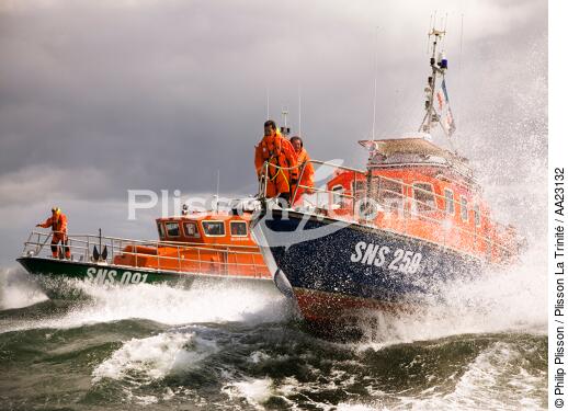 Canot de sauvetage - SNSM - © Philip Plisson / Plisson La Trinité / AA23132 - Nos reportages photos - Sauveteur en mer