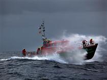 Canot de sauvetage - SNSM © Philip Plisson / Plisson La Trinité / AA23140 - Nos reportages photos - Mer agitée