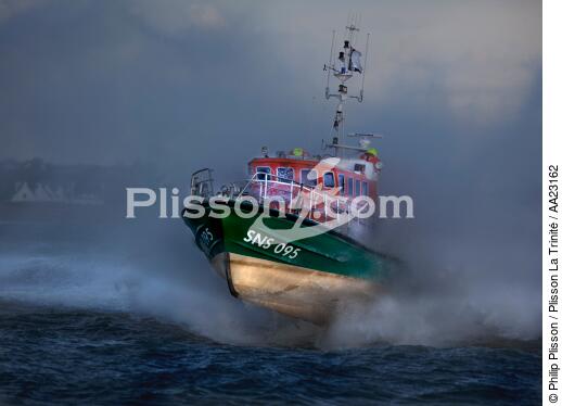 Canot de sauvetage - SNSM - © Philip Plisson / Plisson La Trinité / AA23162 - Nos reportages photos - Sauvetage en mer