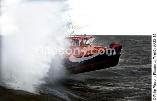 Canot de sauvetage - SNSM - © Philip Plisson / Plisson La Trinité / AA23169 - Nos reportages photos - Sauvetage en mer