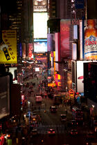 Broad way by night © Philip Plisson / Plisson La Trinité / AA23192 - Photo Galleries - Town [New York]