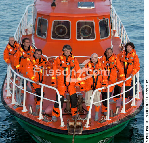 Equipage Canot SNSM Ouessant - © Philip Plisson / Plisson La Trinité / AA23198 - Nos reportages photos - Sauvetage en mer