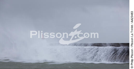 Gale on Quiberon - © Philip Plisson / Plisson La Trinité / AA23483 - Photo Galleries - Storms