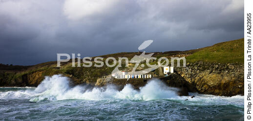 Pors Loubous in Plogoff - © Philip Plisson / Plisson La Trinité / AA23955 - Photo Galleries - Weather