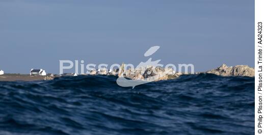 Ouessant island - © Philip Plisson / Plisson La Trinité / AA24323 - Photo Galleries - Pern [The headland of]