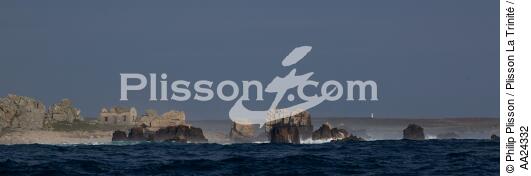 La pointe de Pern sur Ouessant - © Philip Plisson / Plisson La Trinité / AA24332 - Nos reportages photos - Pern [Pointe de]