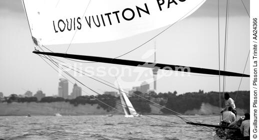 Louis Vuitton Pacific Series - © Guillaume Plisson / Plisson La Trinité / AA24366 - Photo Galleries - Black and white