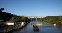 The viaduct of Port Launay on Aulne river. © Philip Plisson / Plisson La Trinité / AA24706 - Photo Galleries - From Brest to Loctudy