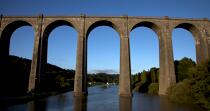 The viaduct of Port Launay on Aulne river. © Philip Plisson / Plisson La Trinité / AA24708 - Photo Galleries - From Brest to Loctudy