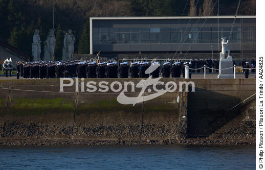 L'Ecole Navale à Brest. - © Philip Plisson / Plisson La Trinité / AA24825 - Nos reportages photos - Marine nationale