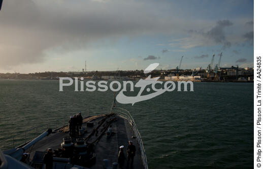 The frigate Latouche Treville arriving in Brest - © Philip Plisson / Plisson La Trinité / AA24835 - Photo Galleries - Latouche-Tréville