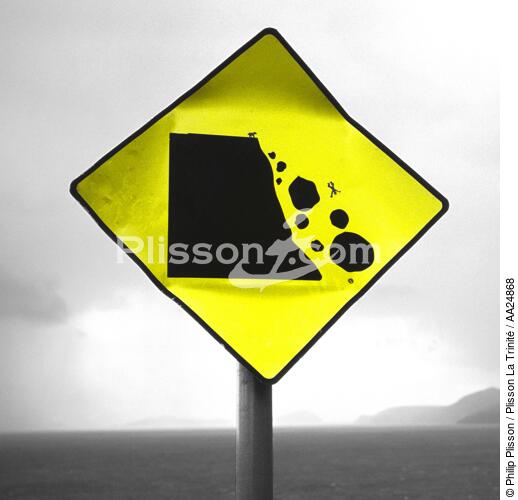 Road sign - © Philip Plisson / Plisson La Trinité / AA24868 - Photo Galleries - Urban